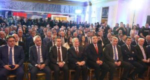 Berisha paraqet koalicionin e 11 majit “Aleanca për Shqipërinë Madhështore”: Më i fuqishmi në 32 vite