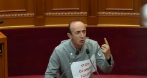 “Je SPAK-ist”, Berisha e lë jashtë listës së deputetëve, reagon Dash Sula: Nuk i keni bërë mirë llogaritë