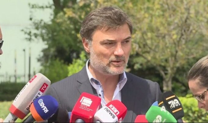 Enkelejd Alibeaj fut dy vajzat dhe mamanë në listë të sigurtë të qarkut të Tiranës