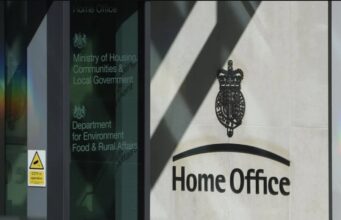 Emri/ U fut ilegalisht me kamion pas disa viteve përpjekje, shqiptari fiton gjyqin në Britani, nuk do të dëbohet