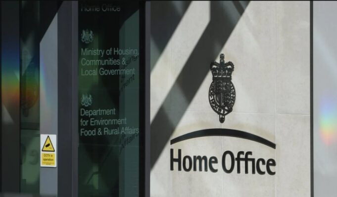 Emri/ U fut ilegalisht me kamion pas disa viteve përpjekje, shqiptari fiton gjyqin në Britani, nuk do të dëbohet