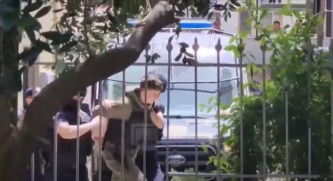 Vrau policin se i tërhoqi vëmendjen për shpejtësinë, Prokuroria e Fierit çon në gjyq autorin