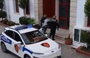 I vodhi me dhunë celularin një 52-vjeçari, përfundon në pranga i riu nga Zvicra