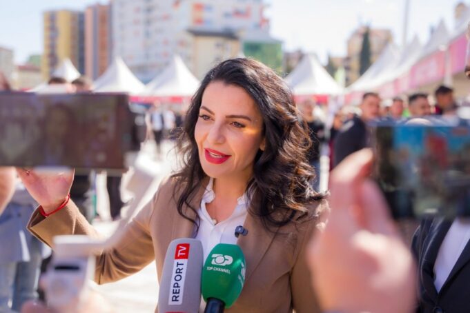 Panairi në Fier, Balluku: 800 pozicione pune nga ndërtimi në hoteleri-turizëm