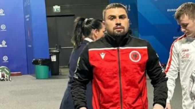 Shtangisti fierak Arbëri Çerçizi renditet në vendin e katërt në Europianin e Peshëngritjes Arbëri Çerçizi duke garuar në Europianin e Peshëngritjes 2025 në Kishinau