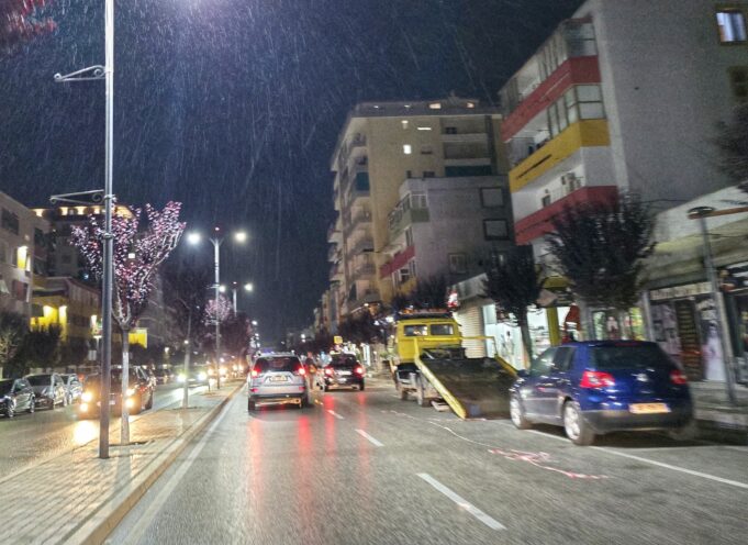 Largohen mjetet nga Rruga “Ramiz Aranitasi”, shkak etapa e fundit e Turit të Shqipërisë në çiklizëm