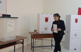 Nis votimi në qarkun e Fierit, të drejtë vote 381.524 votues