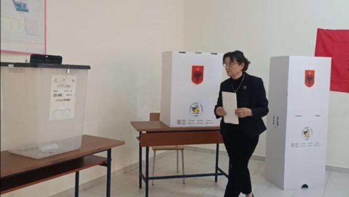 Nis votimi në qarkun e Fierit, të drejtë vote 381.524 votues