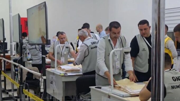 Fier, numërohen 88 kuti nga 587 – thellohen diferencat mes partive