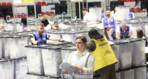 Vijon numërimi i votave të diasporës për qarkun e Fierit – ja rezultatet sipas partive