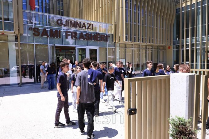 Matura Shtetërore, shpallen rezultatet e provimit të matematikës