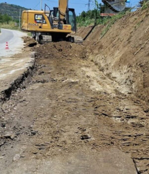 Vijon puna për zgjerimin e rrugës Fier-Fratar, investim kyç për zhvillimin ekonomik dhe turistik