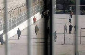 “Do ta nxij jetën po s’më dhe 3 mijë euro” – Efektivi i burgut kërcënon të dënuarin, letra që e “fundosi”