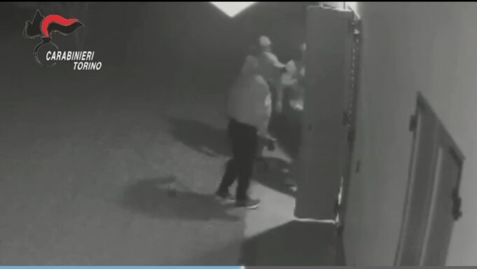 Ishin kthyer në tmerrin e banorëve të Torinos, arrestohen 8-të ‘skifterët’ shqiptarë