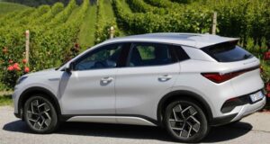 Rrugët e Shqipërisë bëhen “të gjelbra”, 1,665 mjete elektrike hyn në vend në 5 muajt e parë të 2025