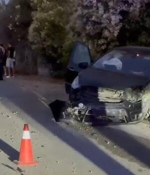 Aksident në aksin Fier-Cakran, përplasen dy automjete! Tre pasagjerë nisen me urgjencë në spitalin e Fierit