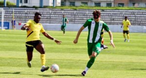 Apolonisë i largohet një nga lojtarët më të mirë, Erald Maksuti firmos me Flamurtarin