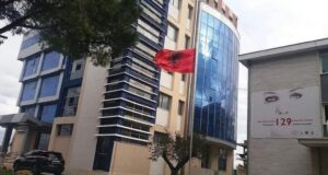 Fier/ Dyshohen se kryen marrëdhënie me të miturën, nisin hetimet për dy adoleshentë! Në kërkim edhe një 30-vjeçar