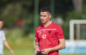 Odise Roshi bëhet me skuadër të re/ Ja ku do të vazhdojë karrierën futbollisti fierak