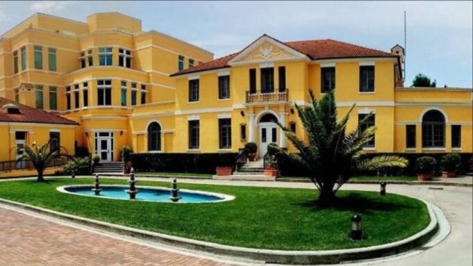 “Vizat turistike për të lindur në SHBA do refuzohen”- Paralajmërimi i Ambasadës amerikane në Tiranë