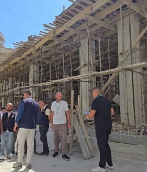 Konfiskohet pallati në ndërtim në Vlorë, Rama: Këtë fat do të kenë të gjitha objektet me shkelje të lejes së ndërtimit