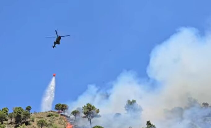 Riaktivizohet vatra e zjarrit në Drenovë të Mallakastrës, nis ndërhyrja nga ajri