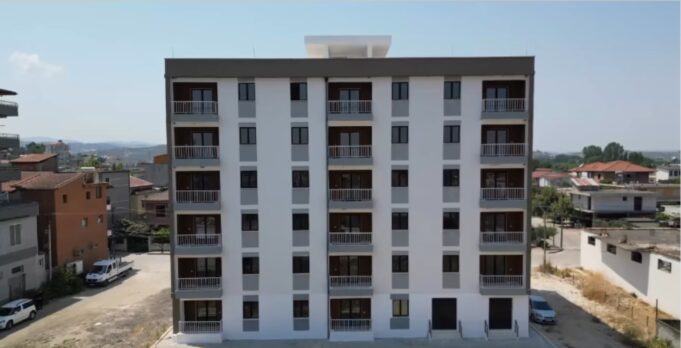 29 apartamente të reja për familjet në nevojë në Roskovec
