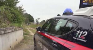 Përleshje dhe dhunë fizike mes dy familjeve shqiptare në Itali, pesë persona përfundojnë në spital