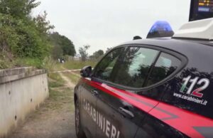 Përleshje dhe dhunë fizike mes dy familjeve shqiptare në Itali, pesë persona përfundojnë në spital