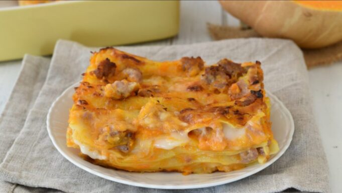 Lazanjë me Kungull – Receta që Duhet të Provoni