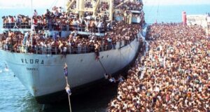 Ish-kapiteni i “Vlorës”: Si shpëtuan 20 mijë shqiptarë nga mbytja në Adriatik