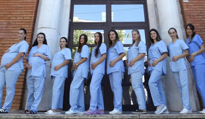 Nga kujdesi për jetën, tek bekimi i jetës: 10 mami shtatzëna në maternitetin “Mbretëresha Geraldinë”