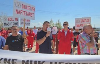 Naftëtarët e ‘Bankers’ protestojnë për paga dhe kushtet e punës, sindikata: Grevë urie nëse nuk plotësohen kërkesat