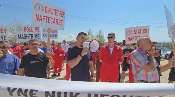 Naftëtarët e ‘Bankers’ protestojnë për paga dhe kushtet e punës, sindikata: Grevë urie nëse nuk plotësohen kërkesat