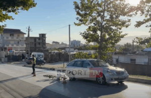 Fier/ Po lëvizte me biçikletë, ‘Benzi’ përplas qytetarin! I lënduari dërgohet në spital