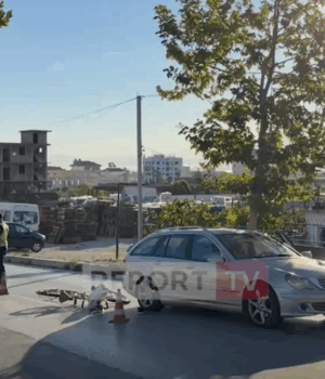 Fier/ Po lëvizte me biçikletë, ‘Benzi’ përplas qytetarin! I lënduari dërgohet në spital