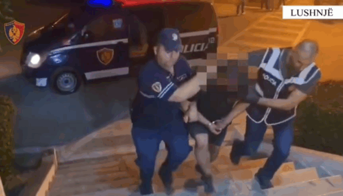 Me armë në makinë dhe shitje kokaine, arrestohen 2 persona në pak orë! Njëri ishte edhe i dehur në timon