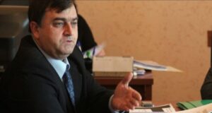 Eliminimi i deputetit të PS-së/ Petrit Qoli pyet të penduarin e drejtësisë Skerdi Tasi në GJKKO: A ke gisht në ekzekutimin e Fatmir Xhindit