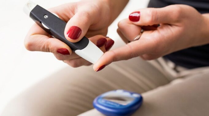 Lidhja midis dhimbjes së kokës dhe sëmundjes së diabetit – Si t’i parandaloni?