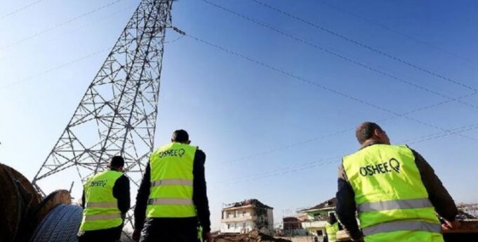 Investime për rrjetin elektrik në Fier e Patos/ OSSH hap dy tendera me fond limit total 204 mln lekë. Synohet rritja e cilësisë