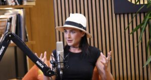 “Italia ishte burgu im i parë”, Elsa Lila tregon dhimbjen e madhe pas humbjes së nënës në ’97