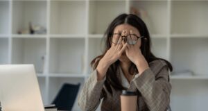 10 mënyra si të shmangësh stresin në punë
