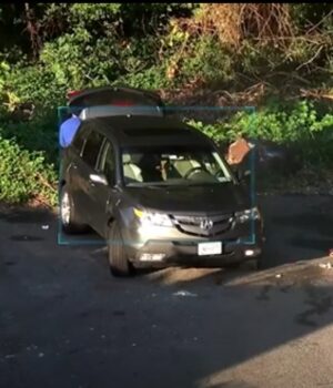 Po hidhte mbeturinat e biznesit të tij në park, policia arreston në flagrancë shqiptarin në Nju Jork