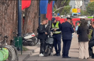 Ndalimi përkohësisht i përdorimit të monopatinave elektrike në Shqipëri, nis aksioni për bllokimin e tyre