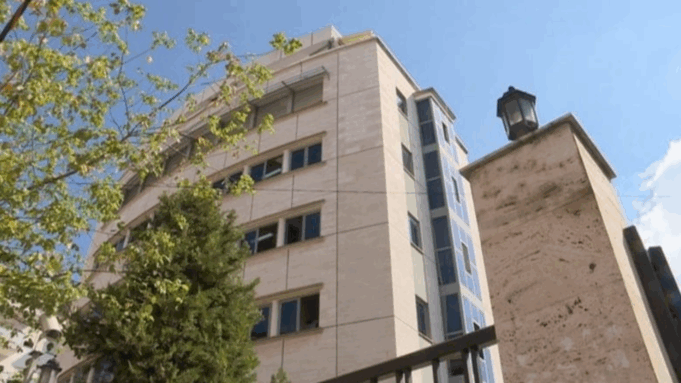 Rrëmbyen një person, Prokuroria dërgon në gjyq 4 persona, mes tyre edhe vajzën që e futi në kurth