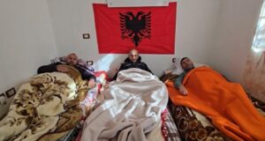 6 ditë në grevë urie, minatori në Marinzë humb ndjenjat
