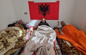 6 ditë në grevë urie, minatori në Marinzë humb ndjenjat