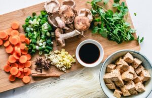 Luftojnë aneminë, njihuni e ushqimet që duhet të konsumoni për të qenë të shëndetshëm