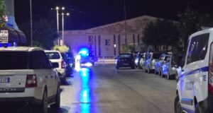 Të shtënat me armë zjarri brenda lokalit në Fier, reagon Policia