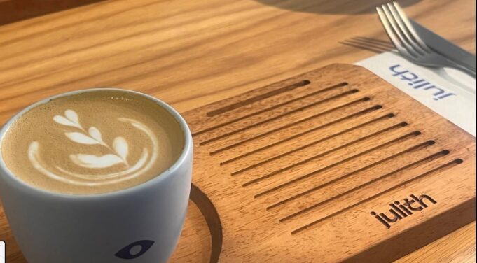 Një filxhan kafe për 1 000 dollarë? Ja çfarë e bën kaq të veçantë!